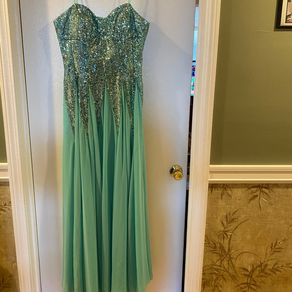 Women’s Seafoam Formal Dress